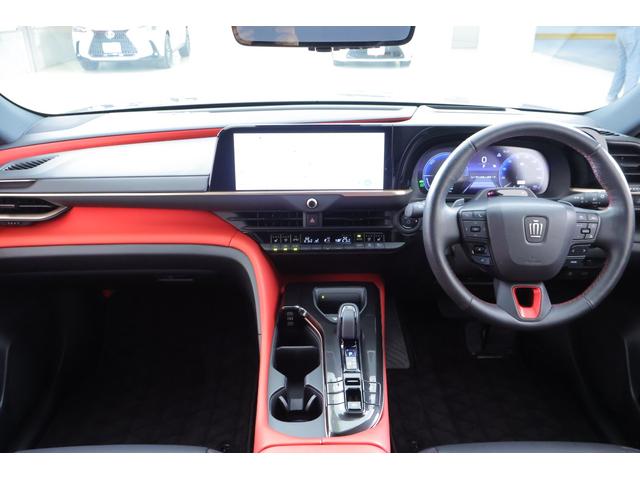 クラウンスポーツ ＰＨＥＶ　ＲＳ　４ＷＤ　１２．３インチＤＡナビ　地デジＴＶ　全周囲カメラ　ＢＳＭ　衝突被害軽減ブレーキ　レーダークルーズ　車線逸脱警報　ＥＴＣ２．０　デジタルミラー　前後ドラレコ　本革　シートヒーター＆クール　パワーバックドア　ＡＣ１００Ｖ－１５００Ｗ（12枚目）