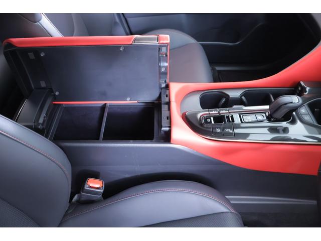 クラウンスポーツ ＰＨＥＶ　ＲＳ　４ＷＤ　１２．３インチＤＡナビ　地デジＴＶ　全周囲カメラ　ＢＳＭ　衝突被害軽減ブレーキ　レーダークルーズ　車線逸脱警報　ＥＴＣ２．０　デジタルミラー　前後ドラレコ　本革　シートヒーター＆クール　パワーバックドア　ＡＣ１００Ｖ－１５００Ｗ（40枚目）