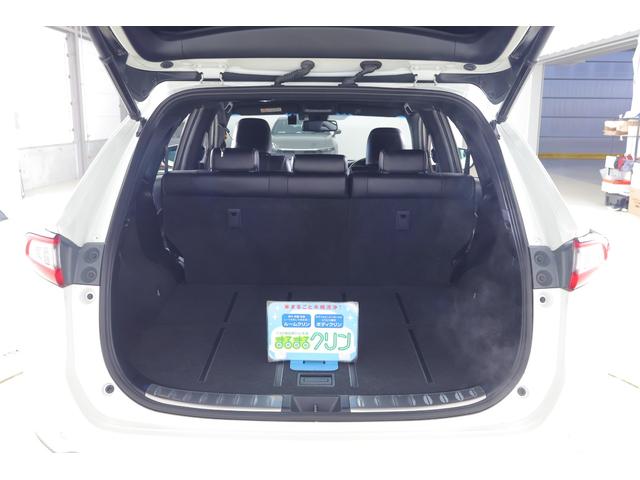 ハリアー プレミアム　モデリスタフルエアロ　衝突被害軽減ブレーキ　純正９インチナビ　地デジＴＶ　バックカメラ　ＥＴＣ２．０　レーダークルーズ　オートハイビーム　車線逸脱警報　クリアランスソナー　パワーシート　パワーバックドア　ドラレコ　横滑り防止装置　ワンオーナー（40枚目）