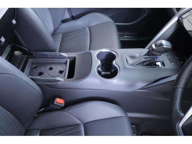 ハリアー G 衝突被害軽減ブレーキ 純正12.3インチDA 地デジTV バックカメラ スマートキー レーダークルーズ 車線逸脱警報 オートハイビーム クリアランスソナー ETC2.0 デジタルミラー ドラレコ パワーシート パワーバックドア LEDライト ワンオーナー(32枚目)