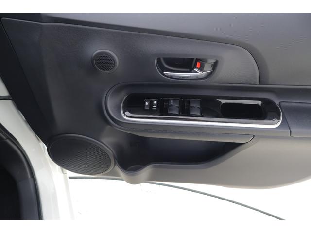 アクア Ｇ　衝突被害軽減ブレーキ　純正ＳＤナビＴＶ　バックカメラ　スマートキー　ＥＴＣ　クルーズコントロール　オートハイビーム　車線逸脱警報　シートヒーター　先行車発進告知機能　ＬＥＤヘッドライト　純正アルミ　Ｂｌｕｅｔｏｏｔｈ接続　横滑防止装置（30枚目）