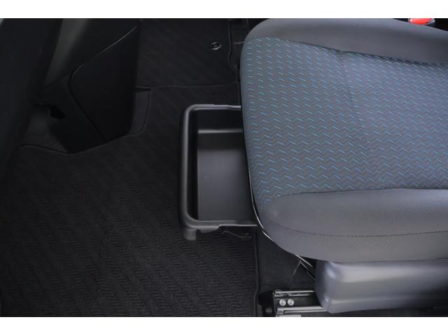 ルーミー カスタムＧ　衝突被害軽減ブレーキ　９インチＤＡ　地デジＴＶ　全周囲カメラ　レーダークルーズ　スマートキー　ＥＴＣ　オートハイビーム　車線逸脱警報　クリアランスソナー　両側電動ドア　シートヒーター　ＬＥＤヘッドライト　前後ドラレコ　横滑り防止装置　ワンオーナー（40枚目）