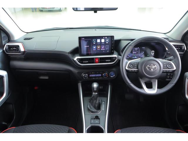 ライズ Ｚ　衝突被害軽減ブレーキ　純正９インチＤＡ　地デジＴＶ　全周囲カメラ　ＢＳＭ　スマートキー　ＥＴＣ２．０　レーダークルーズ　オートハイビーム　車線逸脱警報　コーナーセンサー　前後ドラレコ　シートヒーター　ＬＥＤヘッドライト　先行車発進告知機能　ワンオーナー（12枚目）