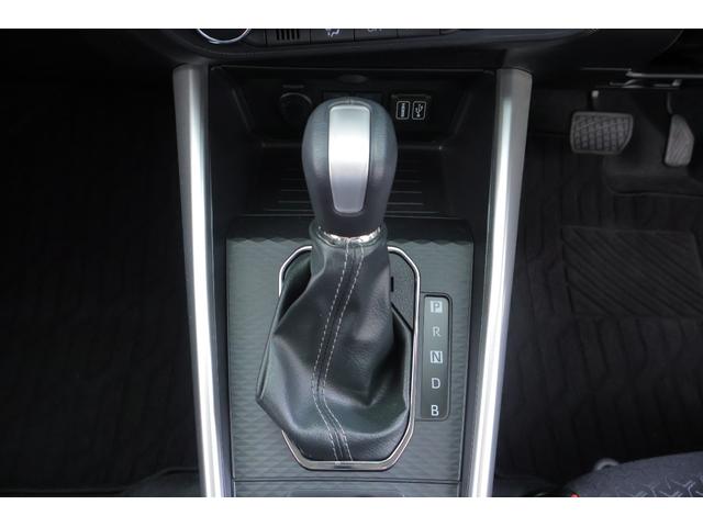 ライズ Ｚ　衝突被害軽減ブレーキ　純正９インチＤＡ　地デジＴＶ　全周囲カメラ　ＢＳＭ　スマートキー　ＥＴＣ２．０　レーダークルーズ　オートハイビーム　車線逸脱警報　コーナーセンサー　前後ドラレコ　シートヒーター　ＬＥＤヘッドライト　先行車発進告知機能　ワンオーナー（32枚目）