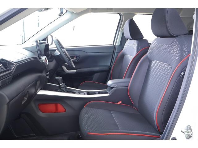 ライズ Ｚ　衝突被害軽減ブレーキ　純正９インチＤＡ　地デジＴＶ　全周囲カメラ　ＢＳＭ　スマートキー　ＥＴＣ２．０　レーダークルーズ　オートハイビーム　車線逸脱警報　コーナーセンサー　前後ドラレコ　シートヒーター　ＬＥＤヘッドライト　先行車発進告知機能　ワンオーナー（44枚目）