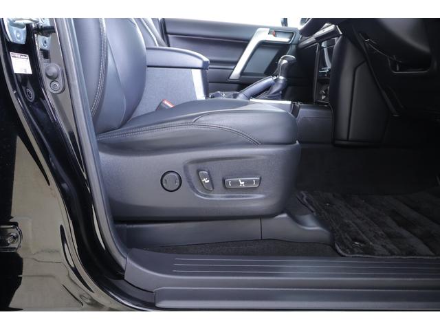 ランドクルーザープラド ＴＸ　Ｌパッケージ・ブラックエディション　４ＷＤ　本革シート　衝突被害軽減ブレーキ　純正９インチナビ　地デジＴＶ　バックカメラ　スマートキー　ＥＴＣ　レーダークルーズ　車線逸脱警報　オートハイビーム　シートヒーター＆クール　ＬＥＤヘッドライト　横滑り防止装置（33枚目）