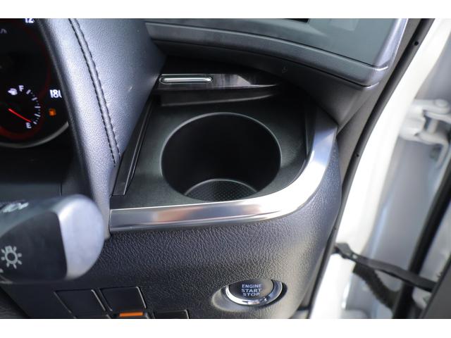 アルファード ２．５Ｓ　Ｃパッケージ　衝突被害軽減ブレーキ　９型ＤＡナビ　地デジＴＶ　バックカメラ　ＥＴＣ　レーダークルーズ　ＢＳＭ　車線逸脱警報　シートヒーター＆クール　ステアリングヒーター　クリアランスソナー　デジタルミラー　ドラレコ　パワーバックドア　３眼ＬＥＤライト（40枚目）