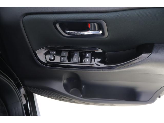 ヴォクシー ＺＳ　煌　衝突被害軽減ブレーキ　純正９インチナビ　地デジＴＶ　バックカメラ　スマートキー　ＥＴＣ　クルーズコントロール　車線逸脱警報　オートハイビーム　両側電動ドア　先行車発進告知機能　Ｂｌｕｅｔｏｏｔｈ接続　ＬＥＤヘッドライト　ドライブレコーダー　横滑防止装置（35枚目）