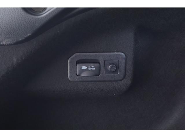 カローラツーリング ハイブリッド　ダブルバイビー　衝突被害軽減ブレーキ　ドラレコ　１０．５インチＤＡナビ　地デジＴＶ　バックカメラ　ＢＳＭ　レーダークルーズ　ＥＴＣ２．０　車線逸脱警報　クリアランスソナー　シートヒーター　ステアリングヒーター　ＡＣ１００Ｖ－１５００Ｗ　ワンオーナー（42枚目）