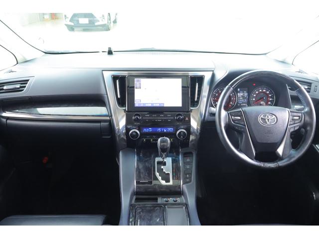 アルファード ２．５Ｓ　Ｃパッケージ　サンルーフ　衝突被害軽減ブレーキ　純正９型ＤＡナビ　地デジＴＶ　バックカメラ　後席モニター　ＥＴＣ２．０　レーダークルーズ　ＢＳＭ　シートヒーター＆クール　クリアランスソナー　ドラレコ　パワーバックドア　３眼ＬＥＤライト　ワンオーナー（12枚目）