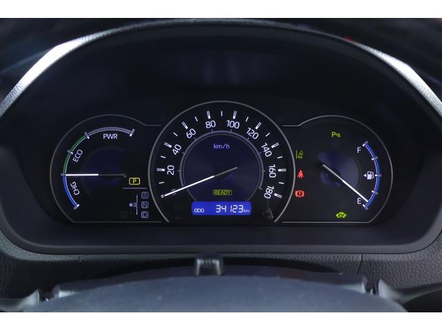 ノア ハイブリッドＳｉ　ダブルバイビーＩＩＩ　衝突被害軽減ブレーキ　純正９インチナビ　地デジＴＶ　バックカメラ　後席モニター　スマートキー　ＥＴＣ　クルコン　車線逸脱警報　オートハイビーム　両側電動ドア　クリアランスソナー　シートヒーター　前後ドラレコ　ＬＥＤライト（16枚目）