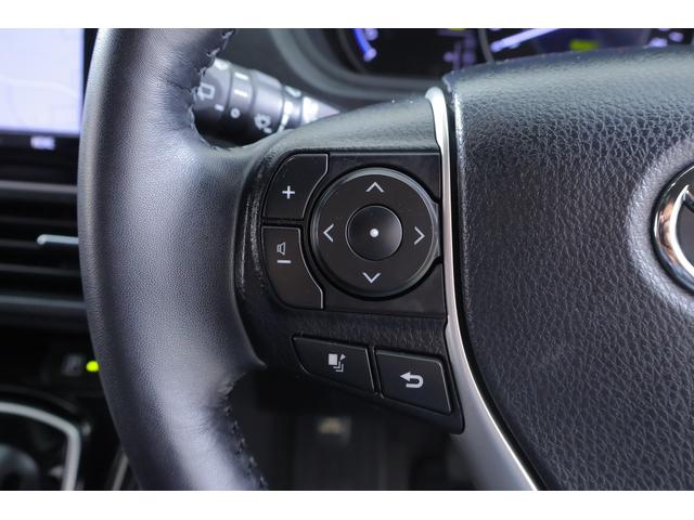 ノア ハイブリッドＳｉ　ダブルバイビーＩＩＩ　衝突被害軽減ブレーキ　純正９インチナビ　地デジＴＶ　バックカメラ　後席モニター　スマートキー　ＥＴＣ　クルコン　車線逸脱警報　オートハイビーム　両側電動ドア　クリアランスソナー　シートヒーター　前後ドラレコ　ＬＥＤライト（22枚目）