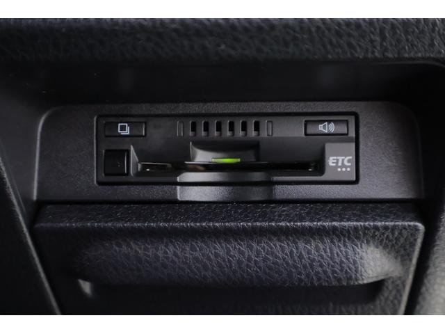 ノア ハイブリッドＳｉ　ダブルバイビーＩＩＩ　衝突被害軽減ブレーキ　純正９インチナビ　地デジＴＶ　バックカメラ　後席モニター　スマートキー　ＥＴＣ　クルコン　車線逸脱警報　オートハイビーム　両側電動ドア　クリアランスソナー　シートヒーター　前後ドラレコ　ＬＥＤライト（31枚目）