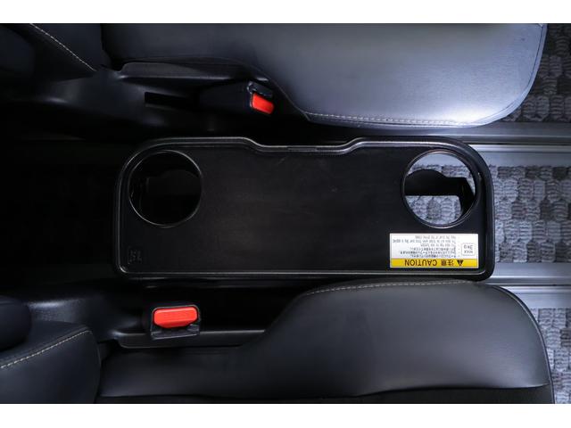 ノア ハイブリッドＳｉ　ダブルバイビーＩＩＩ　衝突被害軽減ブレーキ　純正９インチナビ　地デジＴＶ　バックカメラ　後席モニター　スマートキー　ＥＴＣ　クルコン　車線逸脱警報　オートハイビーム　両側電動ドア　クリアランスソナー　シートヒーター　前後ドラレコ　ＬＥＤライト（48枚目）