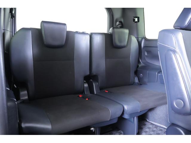 ノア ハイブリッドＳｉ　ダブルバイビーＩＩＩ　衝突被害軽減ブレーキ　純正９インチナビ　地デジＴＶ　バックカメラ　後席モニター　スマートキー　ＥＴＣ　クルコン　車線逸脱警報　オートハイビーム　両側電動ドア　クリアランスソナー　シートヒーター　前後ドラレコ　ＬＥＤライト（51枚目）