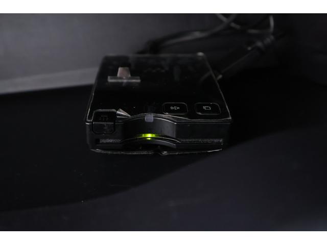 ヴォクシー Ｖ　ツインムーンルーフ　１０インチナビ　地デジＴＶ　バックカメラ　スマートキー　ＥＴＣ　クルーズコントロール　オートハイビーム　両側電動スライドドア　Ｂｌｕｅｔｏｏｔｈ接続　ＬＥＤヘッドライト　アイドリングストップ　純正アルミ　横滑り防止装置（27枚目）