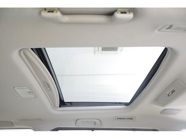 ヴォクシー Ｖ　ツインムーンルーフ　１０インチナビ　地デジＴＶ　バックカメラ　スマートキー　ＥＴＣ　クルーズコントロール　オートハイビーム　両側電動スライドドア　Ｂｌｕｅｔｏｏｔｈ接続　ＬＥＤヘッドライト　アイドリングストップ　純正アルミ　横滑り防止装置（30枚目）