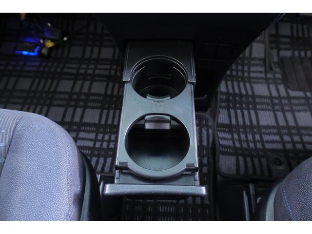 ヴォクシー Ｖ　ツインムーンルーフ　１０インチナビ　地デジＴＶ　バックカメラ　スマートキー　ＥＴＣ　クルーズコントロール　オートハイビーム　両側電動スライドドア　Ｂｌｕｅｔｏｏｔｈ接続　ＬＥＤヘッドライト　アイドリングストップ　純正アルミ　横滑り防止装置（32枚目）