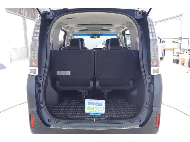 ヴォクシー Ｖ　ツインムーンルーフ　１０インチナビ　地デジＴＶ　バックカメラ　スマートキー　ＥＴＣ　クルーズコントロール　オートハイビーム　両側電動スライドドア　Ｂｌｕｅｔｏｏｔｈ接続　ＬＥＤヘッドライト　アイドリングストップ　純正アルミ　横滑り防止装置（40枚目）