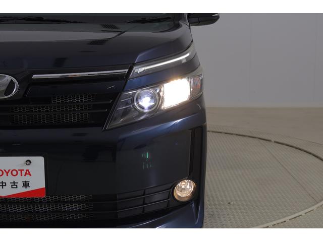 ヴォクシー Ｖ　ツインムーンルーフ　１０インチナビ　地デジＴＶ　バックカメラ　スマートキー　ＥＴＣ　クルーズコントロール　オートハイビーム　両側電動スライドドア　Ｂｌｕｅｔｏｏｔｈ接続　ＬＥＤヘッドライト　アイドリングストップ　純正アルミ　横滑り防止装置（45枚目）