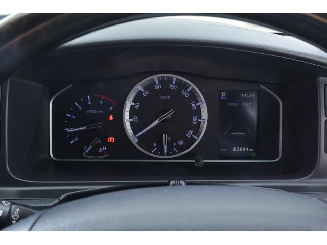 ハイエースバン スーパーＧＬダークプライムＩＩ　４ＷＤ　衝突被害軽減ブレーキ　純正ナビ地デジＴＶ　全周囲カメラ　スマートキー　ＥＴＣ２．０　車線逸脱警報　オートハイビーム　クリアランスソナー　両側電動ドア　ＬＥＤライト　デジタルミラー　ＡＣ１００Ｖ電源　ドラレコ　ワンオーナー（18枚目）