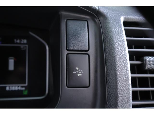 ハイエースバン スーパーＧＬダークプライムＩＩ　４ＷＤ　衝突被害軽減ブレーキ　純正ナビ地デジＴＶ　全周囲カメラ　スマートキー　ＥＴＣ２．０　車線逸脱警報　オートハイビーム　クリアランスソナー　両側電動ドア　ＬＥＤライト　デジタルミラー　ＡＣ１００Ｖ電源　ドラレコ　ワンオーナー（25枚目）