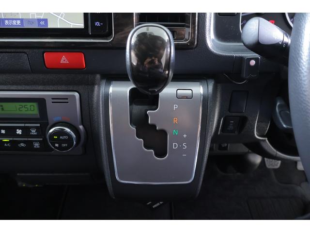 ハイエースバン スーパーＧＬダークプライムＩＩ　４ＷＤ　衝突被害軽減ブレーキ　純正ナビ地デジＴＶ　全周囲カメラ　スマートキー　ＥＴＣ２．０　車線逸脱警報　オートハイビーム　クリアランスソナー　両側電動ドア　ＬＥＤライト　デジタルミラー　ＡＣ１００Ｖ電源　ドラレコ　ワンオーナー（26枚目）