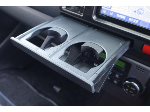 ハイエースバン スーパーＧＬダークプライムＩＩ　４ＷＤ　衝突被害軽減ブレーキ　純正ナビ地デジＴＶ　全周囲カメラ　スマートキー　ＥＴＣ２．０　車線逸脱警報　オートハイビーム　クリアランスソナー　両側電動ドア　ＬＥＤライト　デジタルミラー　ＡＣ１００Ｖ電源　ドラレコ　ワンオーナー（37枚目）