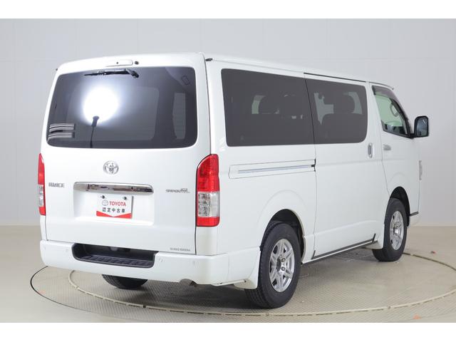 ハイエースバン スーパーＧＬダークプライムＩＩ　４ＷＤ　衝突被害軽減ブレーキ　純正ナビ地デジＴＶ　全周囲カメラ　スマートキー　ＥＴＣ２．０　車線逸脱警報　オートハイビーム　クリアランスソナー　両側電動ドア　ＬＥＤライト　デジタルミラー　ＡＣ１００Ｖ電源　ドラレコ　ワンオーナー（52枚目）