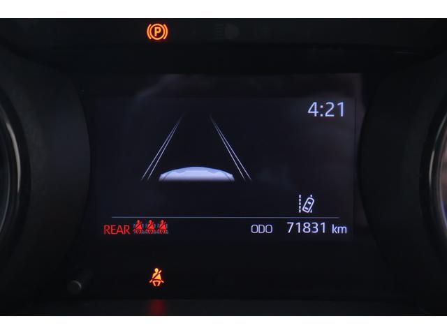 ヤリス ハイブリッドＺ　衝突被害軽減ブレーキ　純正８インチＤＡナビ　地デジＴＶ　全周囲カメラ　ＢＳＭ　スマートキー　ＥＴＣ　レーダークルーズ　オートハイビーム　車線逸脱警報　クリアランスソナー　シートヒーター　先行車発進告知機能　ＬＥＤヘッドライト　横滑り防止装置（22枚目）