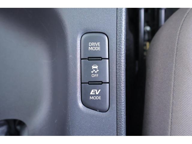 ヤリス ハイブリッドＺ　衝突被害軽減ブレーキ　純正８インチＤＡナビ　地デジＴＶ　全周囲カメラ　ＢＳＭ　スマートキー　ＥＴＣ　レーダークルーズ　オートハイビーム　車線逸脱警報　クリアランスソナー　シートヒーター　先行車発進告知機能　ＬＥＤヘッドライト　横滑り防止装置（29枚目）