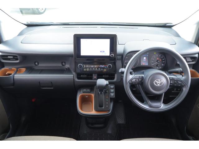 シエンタ ハイブリッドG 衝突被害軽減ブレーキ レーダークルーズ 純正8インチDAナビ 全周囲カメラ BSM スマートキー ドラレコ ETC オートハイビーム 車線逸脱警報 クリアランスソナー 両側電動ドア Bluetooth接続 LEDヘッドライト 横滑り防止装置(12枚目)