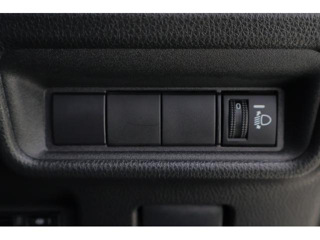 シエンタ ハイブリッドG 衝突被害軽減ブレーキ レーダークルーズ 純正8インチDAナビ 全周囲カメラ BSM スマートキー ドラレコ ETC オートハイビーム 車線逸脱警報 クリアランスソナー 両側電動ドア Bluetooth接続 LEDヘッドライト 横滑り防止装置(29枚目)