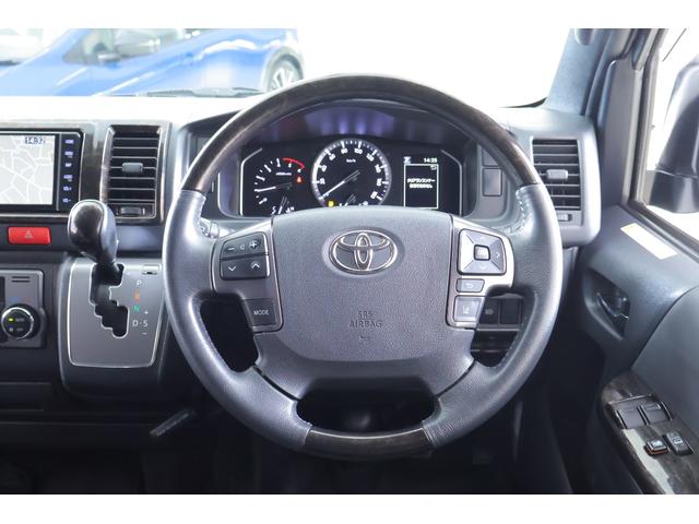 ハイエースバン スーパーＧＬ　ダークプライムＩＩ　衝突被害軽減ブレーキ　純正ナビ　地デジＴＶ　バックカメラ　スマートキー　ＥＴＣ　車線逸脱警報　オートハイビーム　クリアランスソナー　ＬＥＤヘッドライト　デジタルミラー　ＡＣ１００Ｖ電源　Ｂｌｕｅｔｏｏｔｈ接続　横滑防止装置（13枚目）