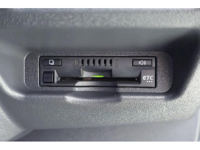 ハイエースバン スーパーＧＬ　ダークプライムＩＩ　衝突被害軽減ブレーキ　純正ナビ　地デジＴＶ　バックカメラ　スマートキー　ＥＴＣ　車線逸脱警報　オートハイビーム　クリアランスソナー　ＬＥＤヘッドライト　デジタルミラー　ＡＣ１００Ｖ電源　Ｂｌｕｅｔｏｏｔｈ接続　横滑防止装置（26枚目）