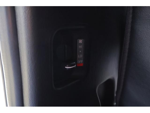 ハイエースバン スーパーＧＬ　ダークプライムＩＩ　衝突被害軽減ブレーキ　純正ナビ　地デジＴＶ　バックカメラ　スマートキー　ＥＴＣ　車線逸脱警報　オートハイビーム　クリアランスソナー　ＬＥＤヘッドライト　デジタルミラー　ＡＣ１００Ｖ電源　Ｂｌｕｅｔｏｏｔｈ接続　横滑防止装置（37枚目）