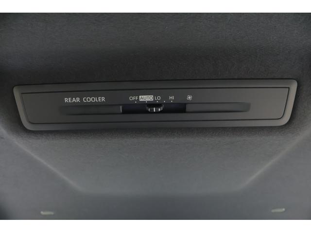 ヴォクシー Ｓ－Ｇ　４ＷＤ　衝突被害軽減ブレーキ　１０．５インチＤＡナビ　地デジＴＶ　バックカメラ　スマートキー　ＥＴＣ２．０　オートハイビーム　レーダークルーズ　車線逸脱警報　クリアランスソナー　両側電動ドア　先行車発進告知機能　ＬＥＤヘッドライト　横滑り防止装置（31枚目）