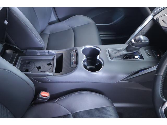 ハリアーハイブリッド Ｚ　レザーパッケージ　衝突被害軽減ブレーキ　レーダークルーズ　１２．３インチＪＢＬプレミアムナビ　地デジＴＶ　全周囲カメラ　ＢＳＭ　車線逸脱警報　クリアランスソナー　ＥＴＣ　シートヒーター＆クール　ステアリングヒーター　パワーバックドア　デジタルミラー　ドラレコ（37枚目）