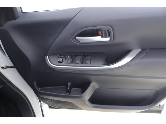 ノア ハイブリッドＳ－Ｚ　衝突被害軽減ブレーキ　レーダークルーズ　純正８インチＤＡ　バックカメラ　スマートキー　ＥＴＣ２．０　オートハイビーム　車線逸脱警報　クリアランスソナー　両側電動ドア　ＡＣ１００Ｖ－１５００Ｗ　シートヒーター　ＬＥＤヘッドライト　ワンオーナー（33枚目）