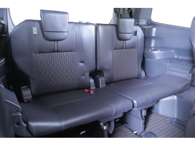 ノア ハイブリッドＳ－Ｚ　衝突被害軽減ブレーキ　レーダークルーズ　純正８インチＤＡ　バックカメラ　スマートキー　ＥＴＣ２．０　オートハイビーム　車線逸脱警報　クリアランスソナー　両側電動ドア　ＡＣ１００Ｖ－１５００Ｗ　シートヒーター　ＬＥＤヘッドライト　ワンオーナー（40枚目）