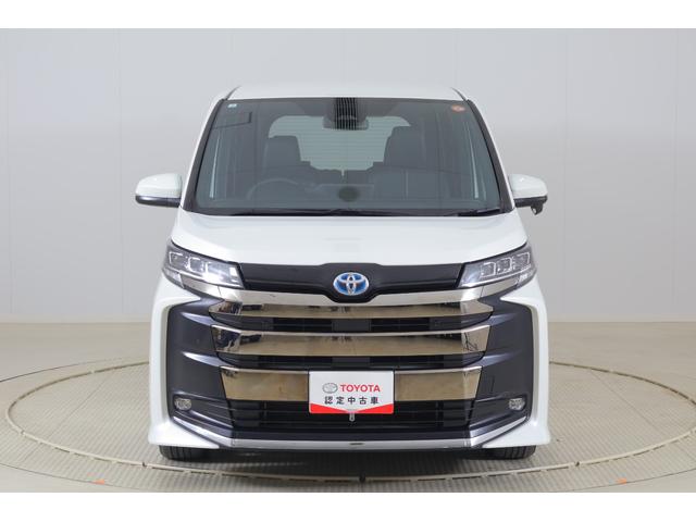 ノア ハイブリッドＳ－Ｚ　衝突被害軽減ブレーキ　レーダークルーズ　純正８インチＤＡ　バックカメラ　スマートキー　ＥＴＣ２．０　オートハイビーム　車線逸脱警報　クリアランスソナー　両側電動ドア　ＡＣ１００Ｖ－１５００Ｗ　シートヒーター　ＬＥＤヘッドライト　ワンオーナー（43枚目）