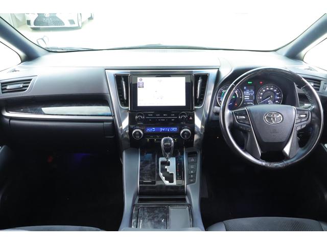 アルファードハイブリッド Ｓ　タイプゴールド　４ＷＤ　モデリスタフルエアロ　サンルーフ　衝突被害軽減ブレーキ　９インチＤＡナビ地デジ　バックカメラ　ＥＴＣ　レーダークルーズ　車線逸脱警報　オートハイビーム　クリアランスソナー　ＡＣ１００Ｖ－１５００Ｗ　パワーバックドア　３眼ＬＥＤライト（12枚目）