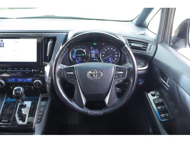 アルファードハイブリッド Ｓ　タイプゴールド　４ＷＤ　モデリスタフルエアロ　サンルーフ　衝突被害軽減ブレーキ　９インチＤＡナビ地デジ　バックカメラ　ＥＴＣ　レーダークルーズ　車線逸脱警報　オートハイビーム　クリアランスソナー　ＡＣ１００Ｖ－１５００Ｗ　パワーバックドア　３眼ＬＥＤライト（13枚目）