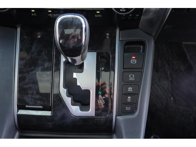 アルファードハイブリッド Ｓ　タイプゴールド　４ＷＤ　モデリスタフルエアロ　サンルーフ　衝突被害軽減ブレーキ　９インチＤＡナビ地デジ　バックカメラ　ＥＴＣ　レーダークルーズ　車線逸脱警報　オートハイビーム　クリアランスソナー　ＡＣ１００Ｖ－１５００Ｗ　パワーバックドア　３眼ＬＥＤライト（26枚目）