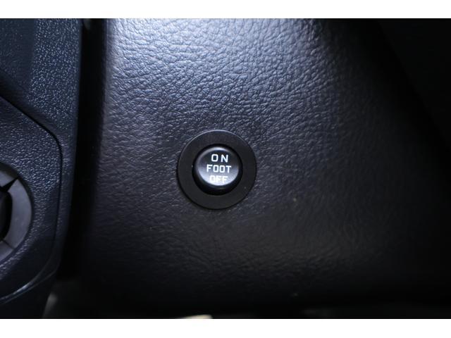 アルファードハイブリッド Ｓ　タイプゴールド　４ＷＤ　モデリスタフルエアロ　サンルーフ　衝突被害軽減ブレーキ　９インチＤＡナビ地デジ　バックカメラ　ＥＴＣ　レーダークルーズ　車線逸脱警報　オートハイビーム　クリアランスソナー　ＡＣ１００Ｖ－１５００Ｗ　パワーバックドア　３眼ＬＥＤライト（32枚目）