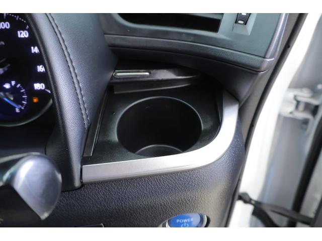 アルファードハイブリッド Ｓ　タイプゴールド　４ＷＤ　モデリスタフルエアロ　サンルーフ　衝突被害軽減ブレーキ　９インチＤＡナビ地デジ　バックカメラ　ＥＴＣ　レーダークルーズ　車線逸脱警報　オートハイビーム　クリアランスソナー　ＡＣ１００Ｖ－１５００Ｗ　パワーバックドア　３眼ＬＥＤライト（39枚目）