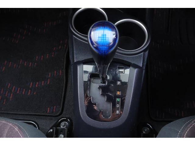 アクア Ｇ　衝突被害軽減ブレーキ　純正ＳＤナビＴＶ　バックカメラ　スマートキー　ＥＴＣ　クルーズコントロール　車線逸脱警報　オートハイビーム　先行車発進告知機能　ドラレコ　Ｂｌｕｅｔｏｏｔｈ接続　横滑り防止装置（23枚目）