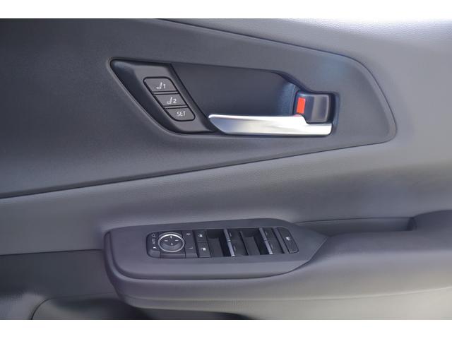 プリウス Z 衝突被害軽減ブレーキ 12.3インチDAナビ 地デジTV 全周囲カメラ ETC2.0 レーダークルーズ 車線逸脱警報 オートハイビーム BSM シートヒーター&クール ステアリングヒーター AC100V-1500W クリアランスソナー パワーバックドア(38枚目)