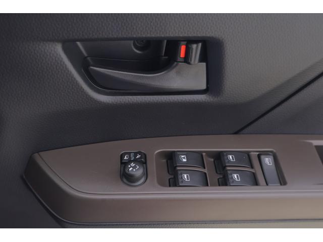 ルーミー G 衝突被害軽減ブレーキ 純正9インチDA 地デジTV 全周囲カメラ スマートキー ETC オートハイビーム 車線逸脱警報 コーナーセンサー 両側電動ドア 前後ドラレコ Bluetooth接続 LEDヘッドライト 先行車発進告知機能 横滑り防止装置(35枚目)