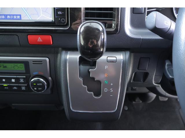 ハイエースバン スーパーGLダークプライムII 4WD 衝突被害軽減ブレーキ 純正SDナビTV 全周囲カメラ スマートキー ETC2.0 車線逸脱警報 オートハイビーム クリアランスソナー LEDヘッドライト AC100V電源 Bluetooth接続 横滑り防止装置(22枚目)